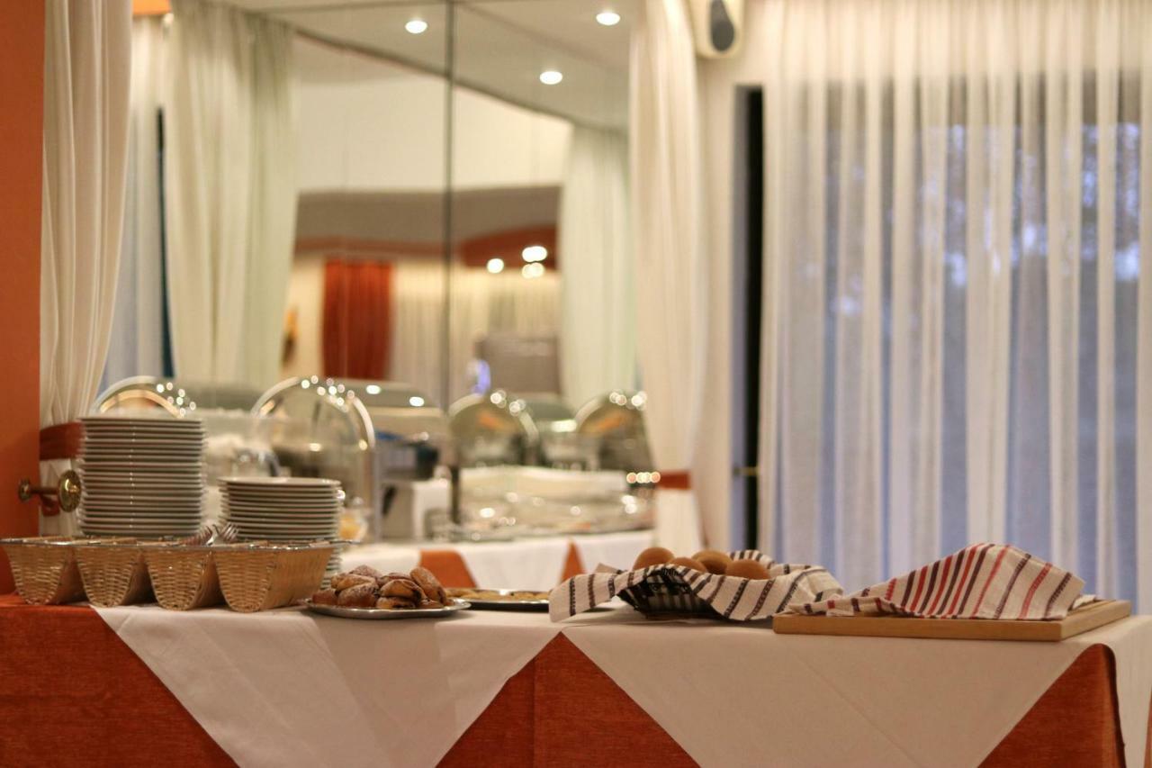 Pegasus Hotel Рода Екстериор снимка