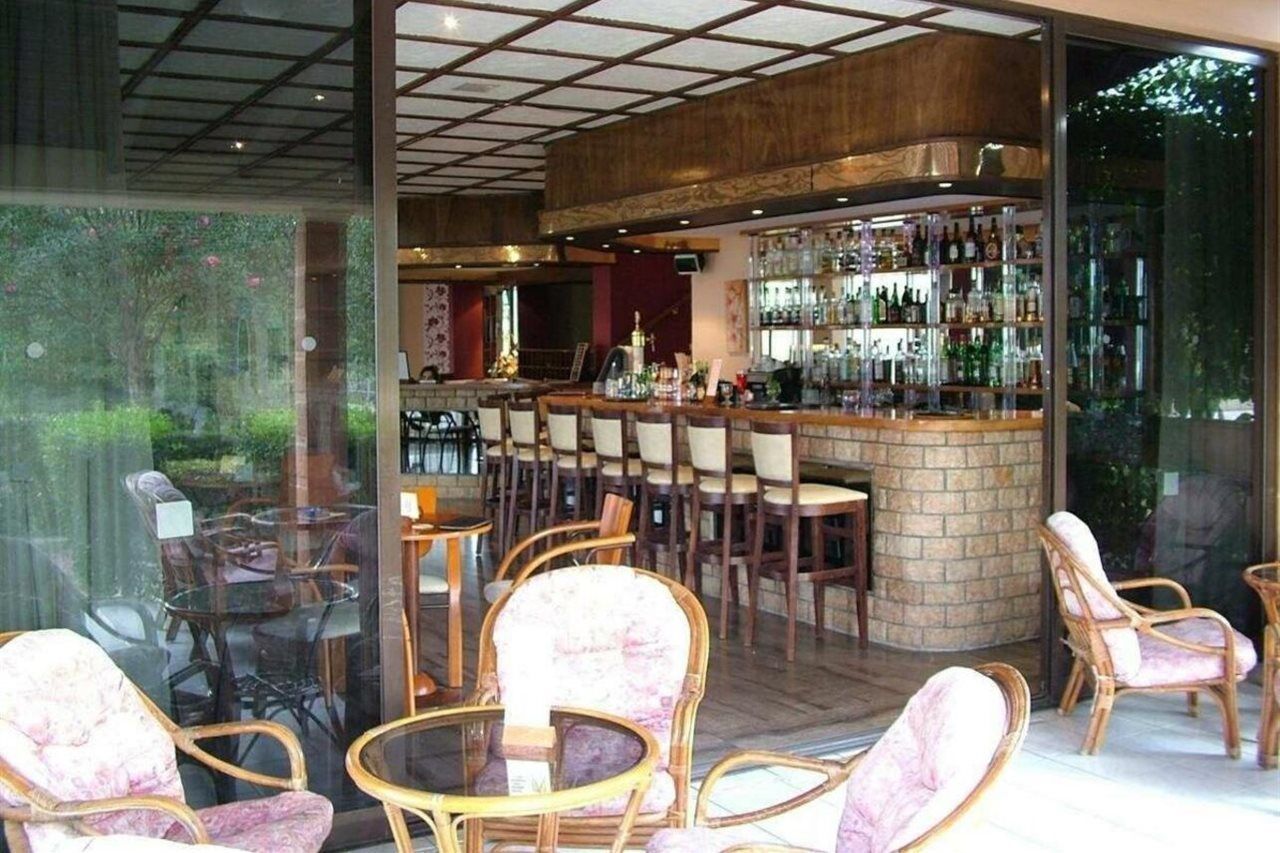 Pegasus Hotel Рода Екстериор снимка